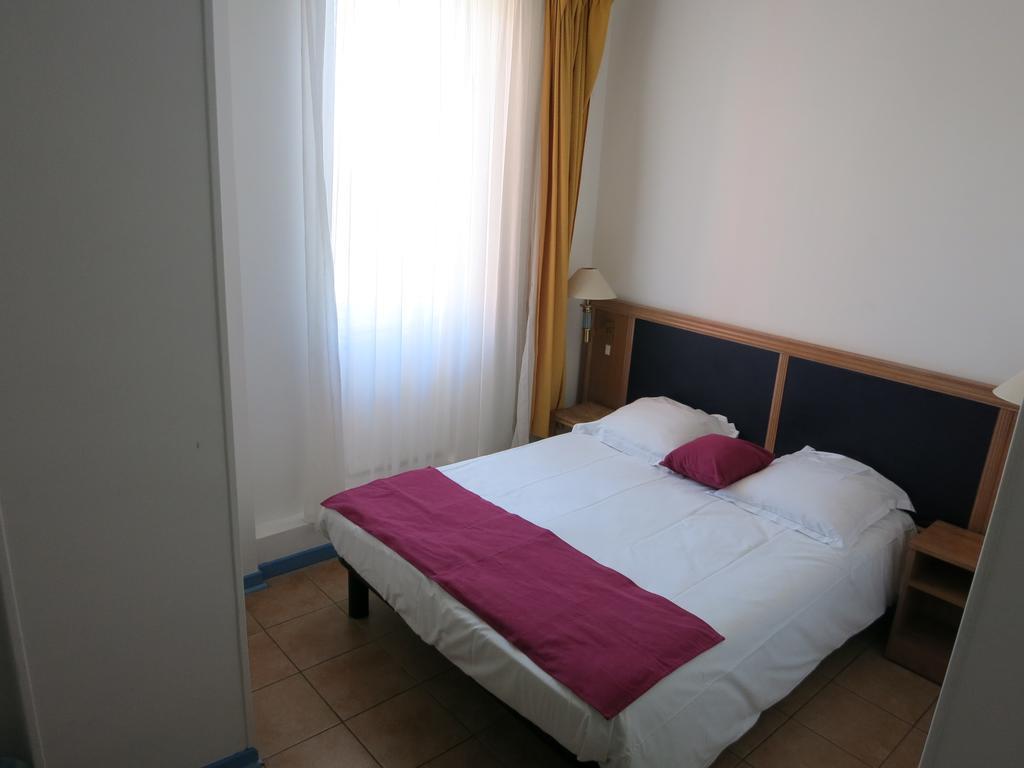 Hotel Mandarina Grasse Esterno foto